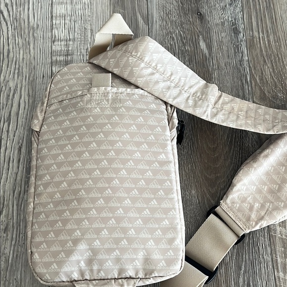 Adidas Tan Belt Bag Sleek Modern Design - Picture 4 of 9